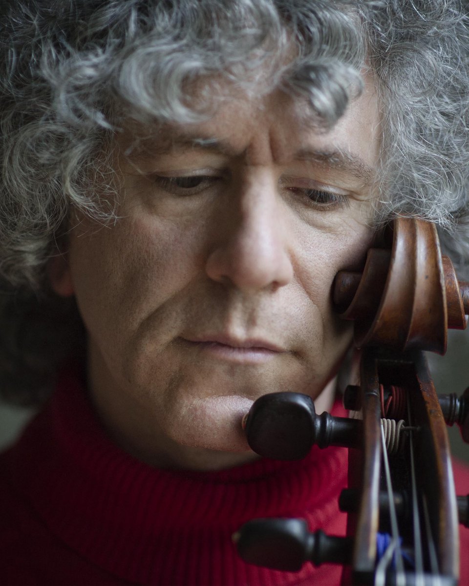 Wishing a most wonderful birthday to the sensational <a href="/StevenIsserlis/">Steven Isserlis</a> 🎉

📷 Jean-Baptiste Millot