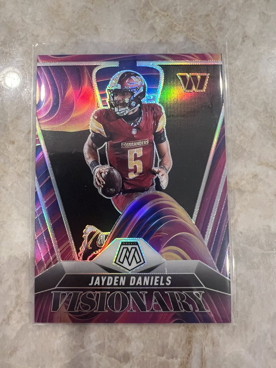 ScooterStacks's tweet photo. @jasonmcghee26 @AnthonyR1471564 @AMcbride90804 @SportsSell3 @RSJRsteel @N0B0DYF4M0U5 Mosaic Jayden Daniels SSP Case Hit. $40 shipped https://t.co/2fTM5rW7F7