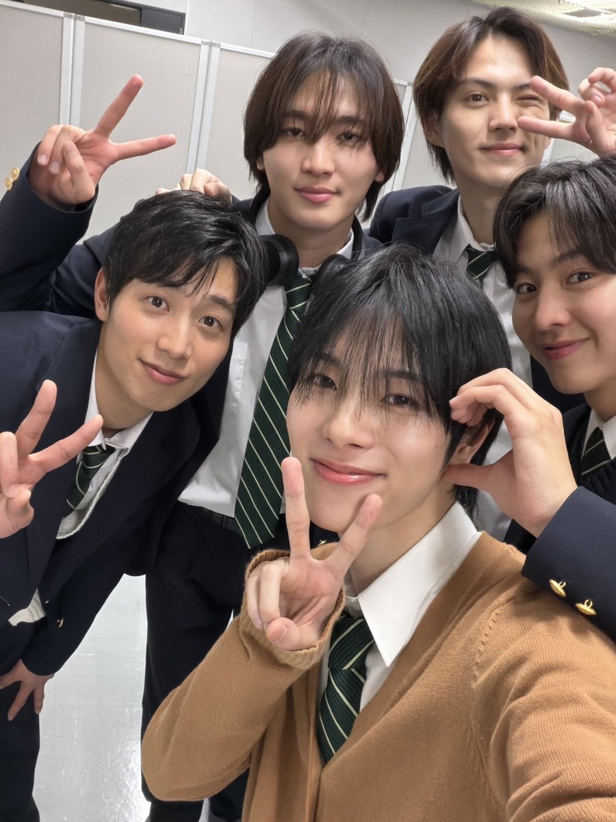 kairi_shimizu's tweet photo. 最終回前上映会ありがとうございました💯　
沢山の方にライブビューイング含めお越しいただき感謝感激です！！！　
明日の最終回もよろしくお願いします（滝汗💦　
#ドラマ修学旅行 https://t.co/p5CcKVXg4P