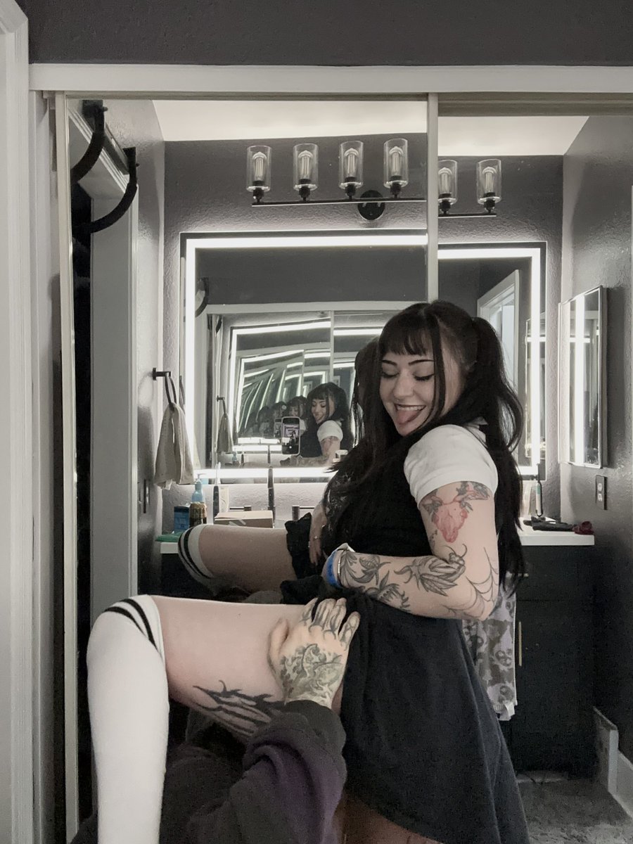 𝔳𝔢𝔫𝔲𝔰 𝔣𝔩𝔶𝔱𝔯𝔞𝔭 ⚔️ tweet media