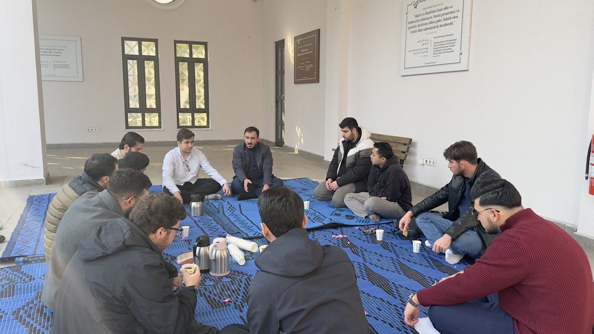 Haftalık çay buluşmamızı Genel Merkez Üniversite komisyonu sekreterya başkanı Sefa Baş reisimizin katılımıyla gerçekleştirdik.