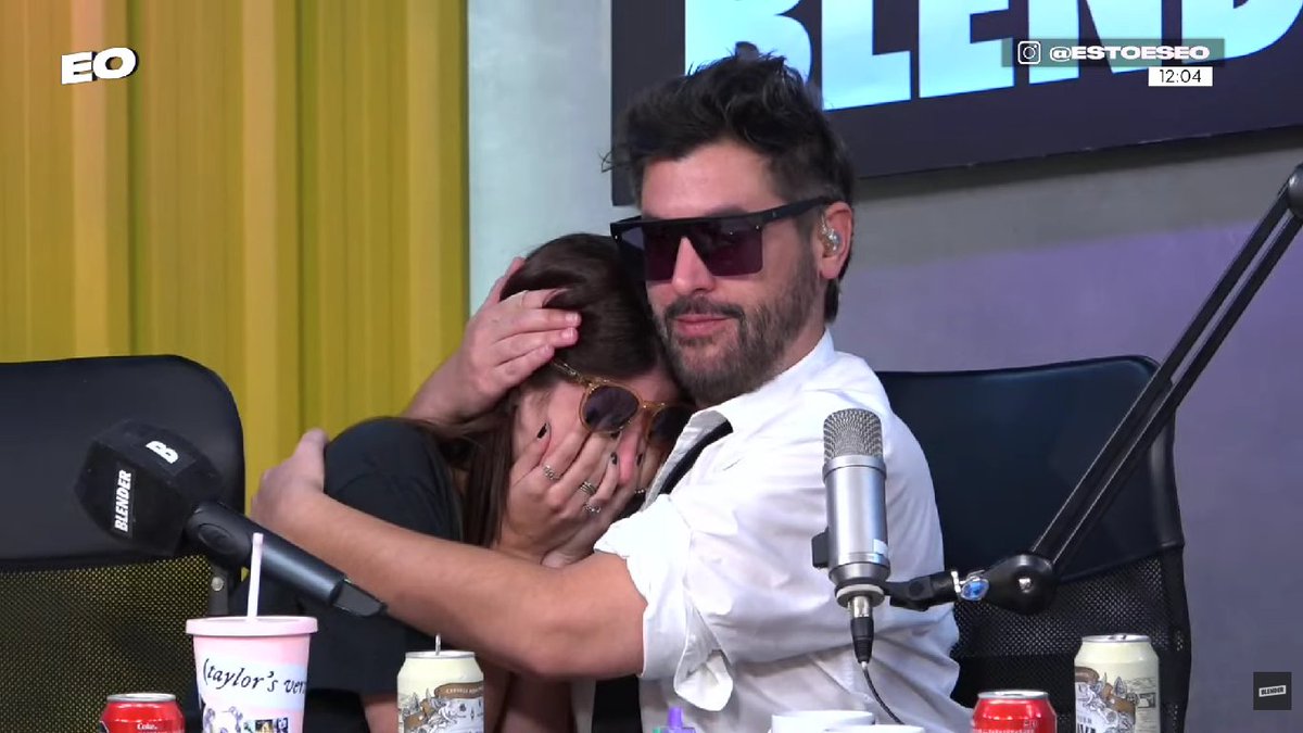 Este país no valora lo suficiente a Guille Aquino. 
Un genio sin igual. 
Los buenos nunca ganan por acá.