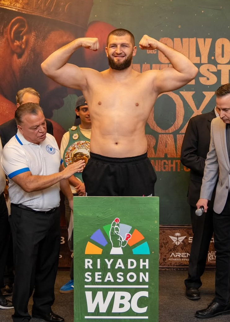 67,6 libras de diferencia entre Kevin Ramírez y Ahmed Krnjic para la final del <a href="/BoxingGrandPrix/">Boxing Grand Prix</a> en el peso completo. 
Mañana sábado 20/12 en Arabia Saudita 
<a href="/WBCBoxing/">World Boxing Council</a>