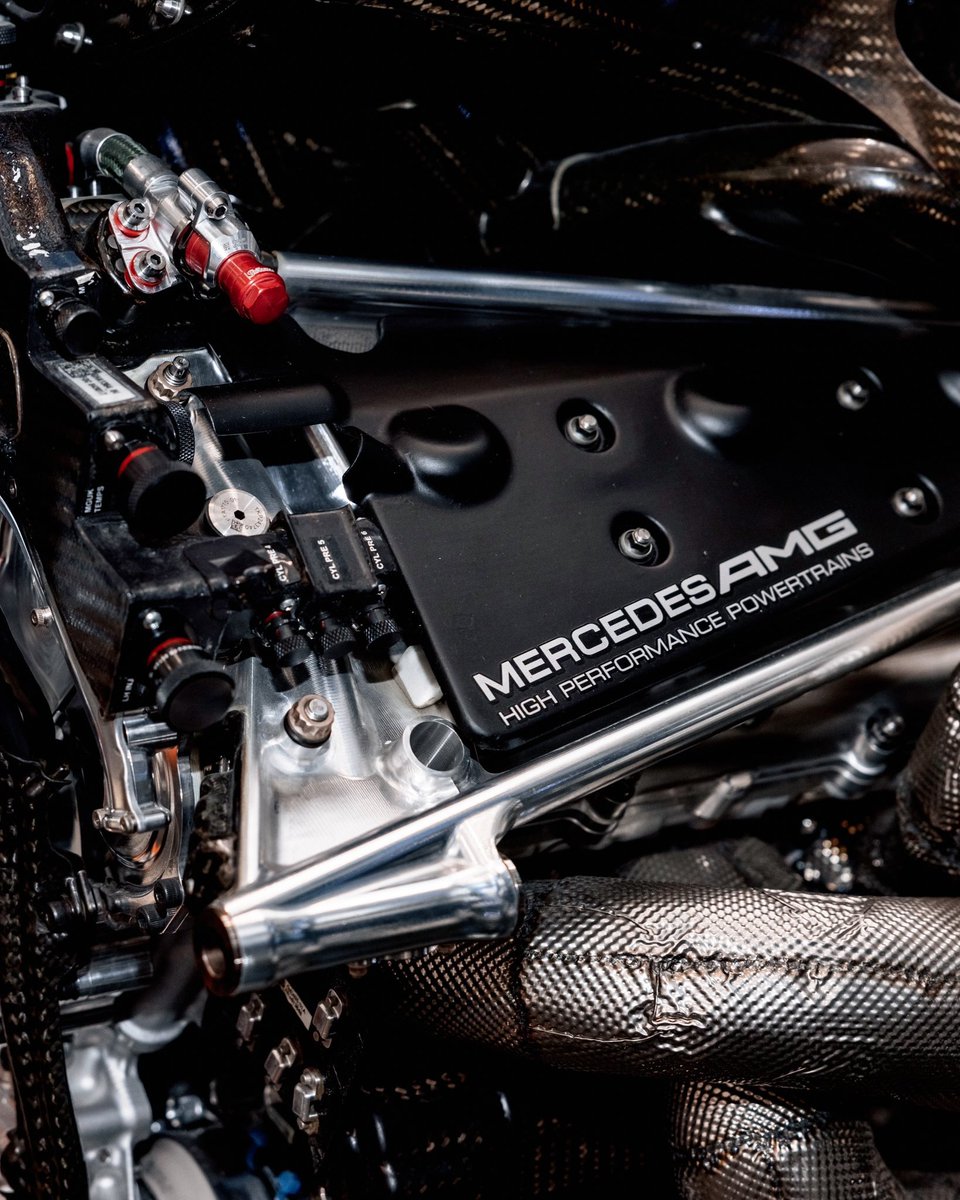 InsideAudiF1's tweet image. 🚨 Audi, Honda and Ferrari have raised serious concerns over a potential 2026 PU loophole.

The manufacturers believe Mercedes, and possibly Red Bull, are exploiting a grey area in the new regulations to effectively run an 18:1 compression ratio despite the 16:1 limit.

Rivals…