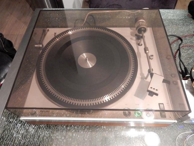 Platenspeler Philips 212 electronic - Mint condition link.marktplaats.nl/m2346665866?ut… via @marktplaats