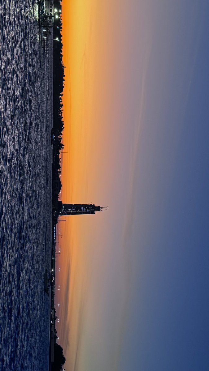 Rizcc's tweet image. "يا هنيّ من شاف غروب البحر بجدة "