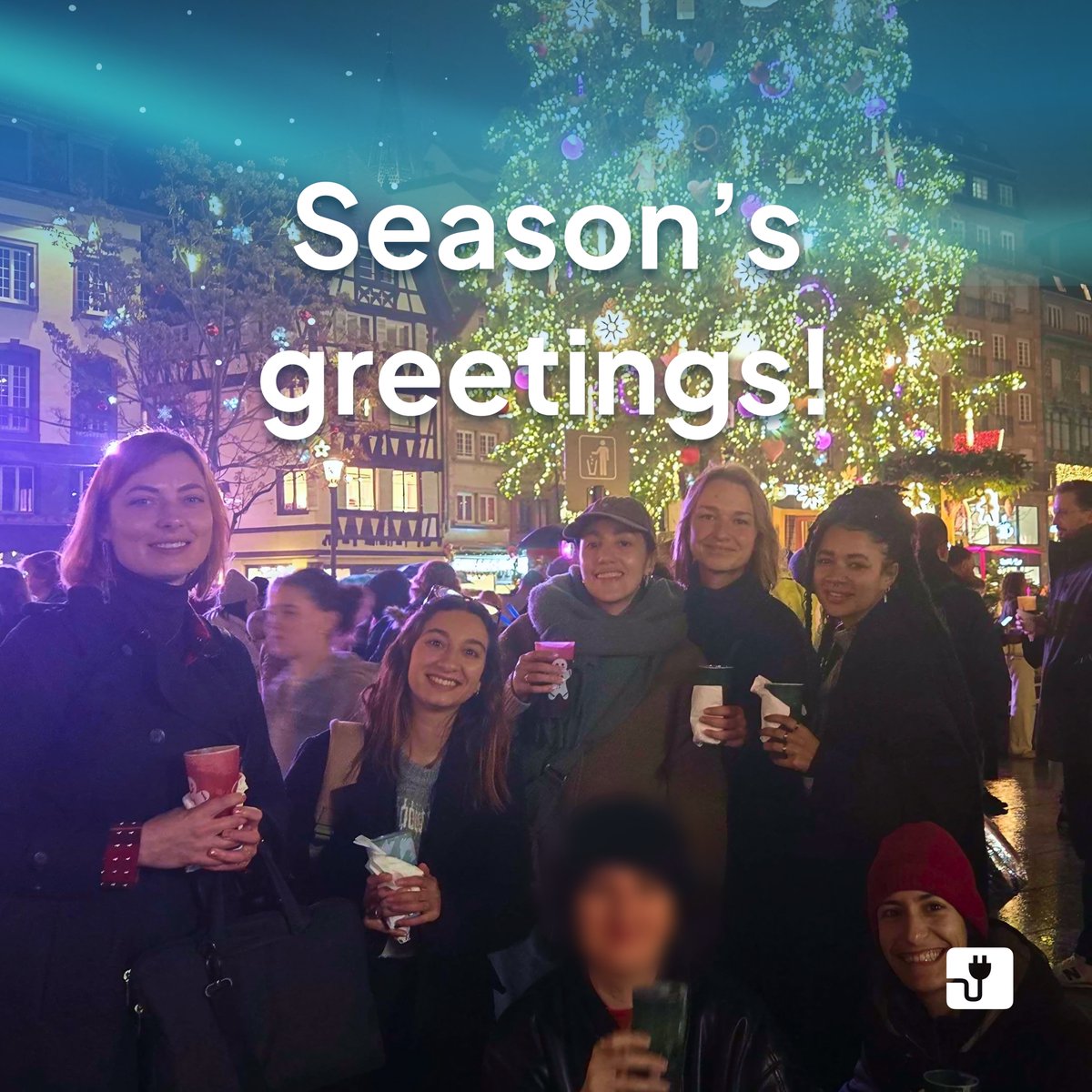 Chargemap's tweet image. 🥂🎊 Season’s Greetings! 

The whole Chargemap team wishes you a wonderful festive season filled with special moments with your loved ones.

Thank you from the bottom of our hearts for your commitment and trust throughout the year.

You’re the community that helps move Chargemap…