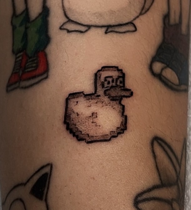 Viciei em fazer tatto de #Habbo 🫢