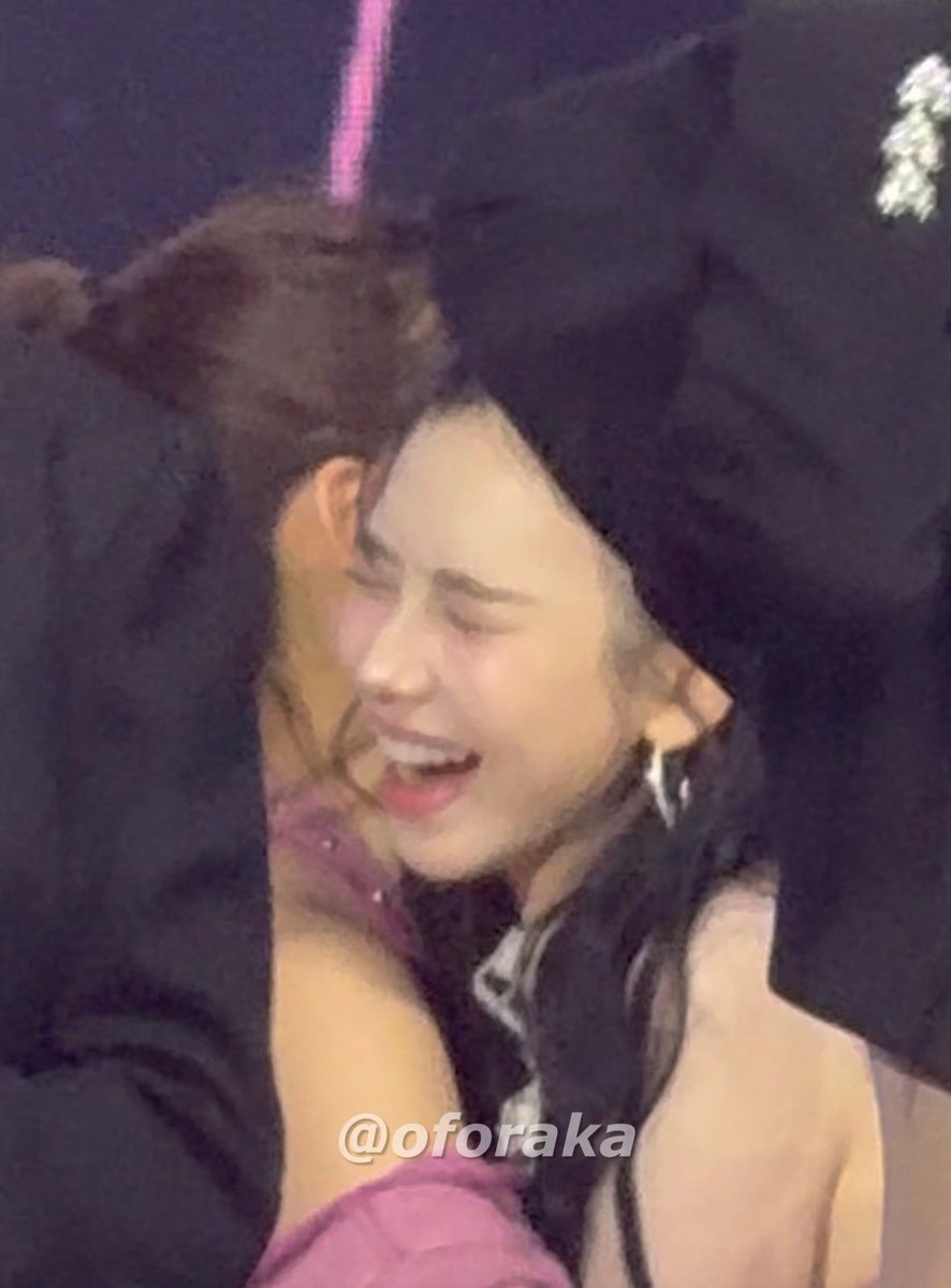 winterstellarz's tweet image. EUNCHAE AND KARINA THEN YUNJIN AND WINTER AESSERA IS SO ALIVE 😭😭😭