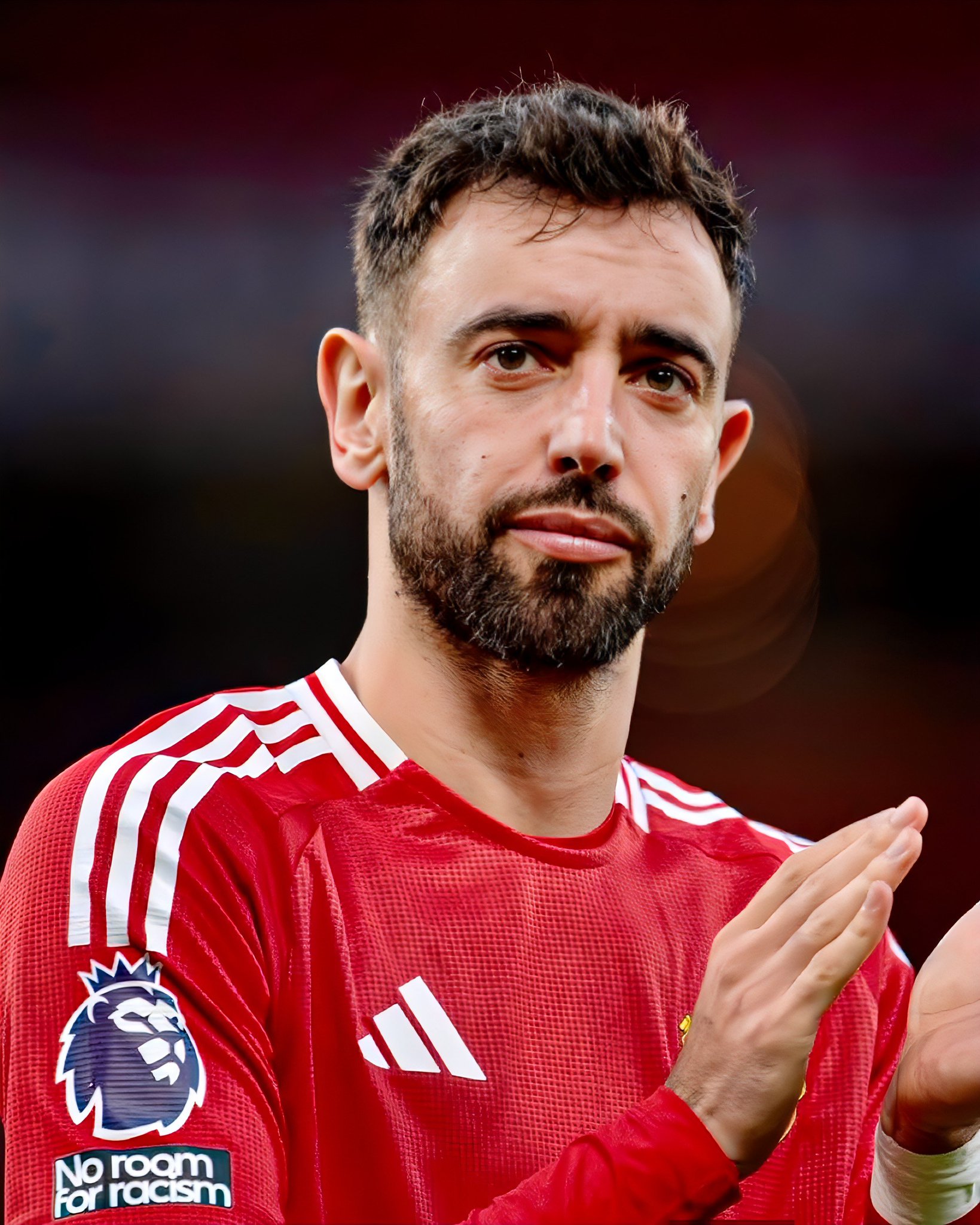 برونو فرنانديز يمتلك بندًا في عقده يسمح للأندية خارج الدوري الإنجليزي الممتاز بشرائه مقابل 56.6 مليون جنيه إسترليني 