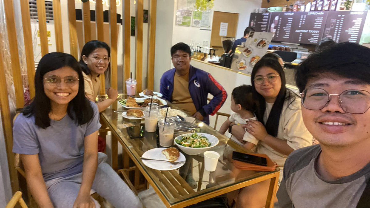 the5isilent's tweet photo. midnight chika hits diff pag mala teleserye ang usapan hahaha https://t.co/psazXt7ziB