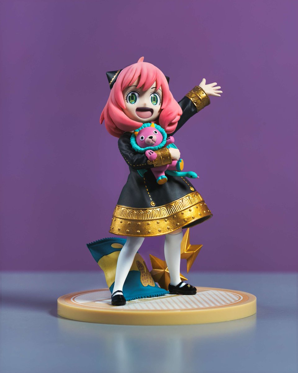 😍 Dressed in her school uniform, Anya Forger stands joyfully with her plushie in hand and a big smile on her face 🥰

⏩ AVAILABLE IN OUR ABYSTYLE FULL STUFF SHOPS AND ABYSTYLE.COM

📷 olivier_mortier
#ABYstyleStudio #SpyFamily #SpyXFamily #Anya #AnyaForger