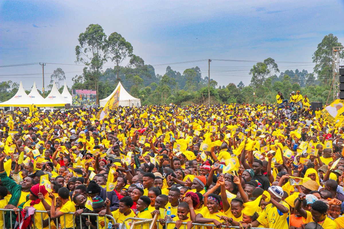 From Lwengo, I proceeded to Kyotera for my second rally and reminded the people that Masaka and Kyotera suffered wars in 1972, 1979 and 1985, but for 40 years they have enjoyed peace because of the NRM. In the next kisanja, works will be done on the