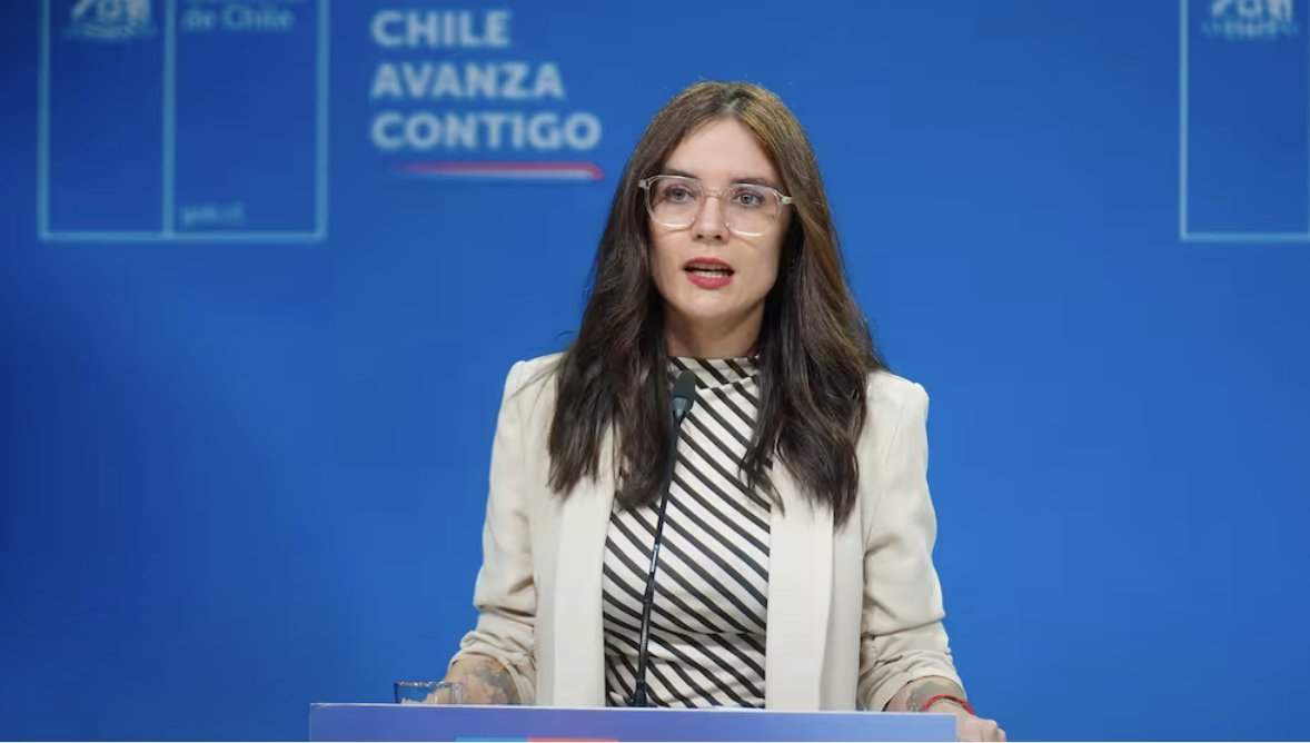 ommm5555's tweet image. "Desde que dejamos de quemar estaciones de metro y saquear supermercados, el país está más estable. Nosotros lo estabilizamos..."