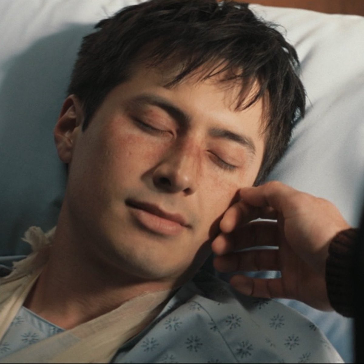 earthtolovers's tweet image. if you hate him, you will die and go to hell.