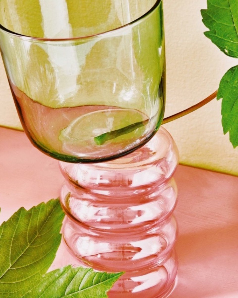 vsco's tweet image. From an assortment of fruit to wine glasses, Cody Guilfoyle transforms simple objects into scenes full of texture and character. His understanding of color, shaped in part by VSCO presets, brings mood and wonder to every still life.

Make it with VSCO: vs.co/Jg7o/k3e80oso