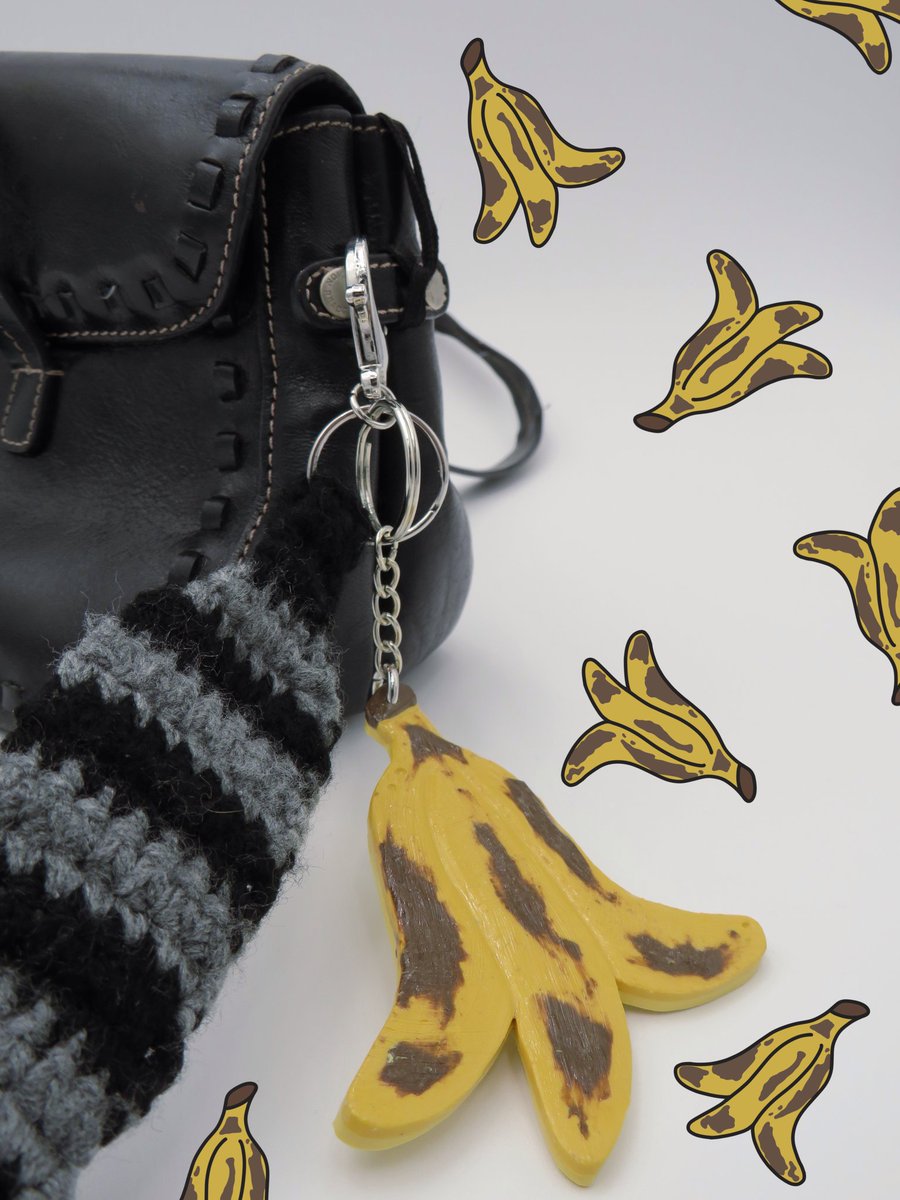 theydysthings's tweet image. Raccoon Charm drop 
TOMORROW @ 3PM ET 🦝🍌