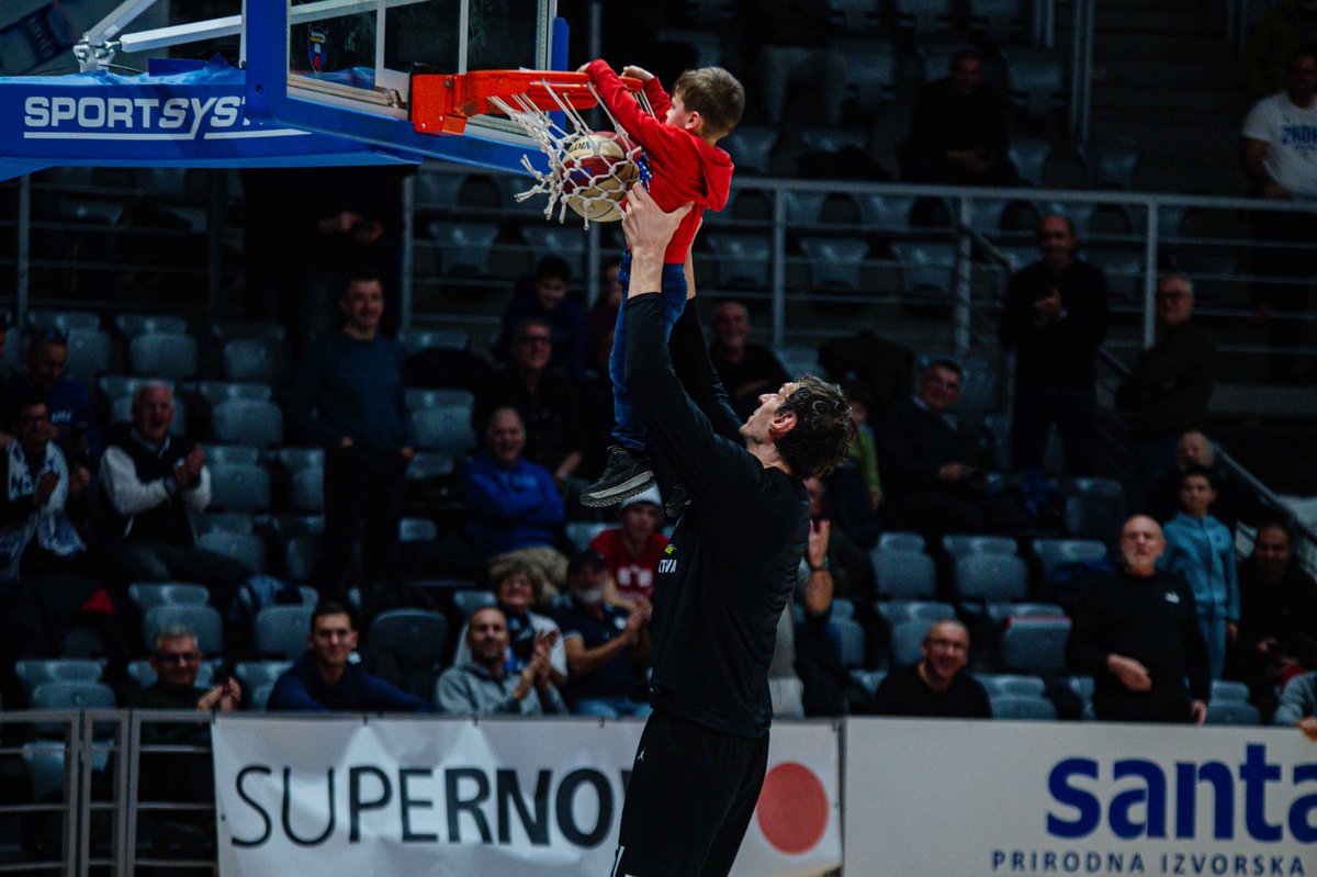 ABA_League's tweet photo. A heart-warming moment between everyone’s Big Friendly Giant, Boban Marjanović, and this young @kkzadar fan 🤗🥰

#ABALiga https://t.co/W8WdnuFKZn