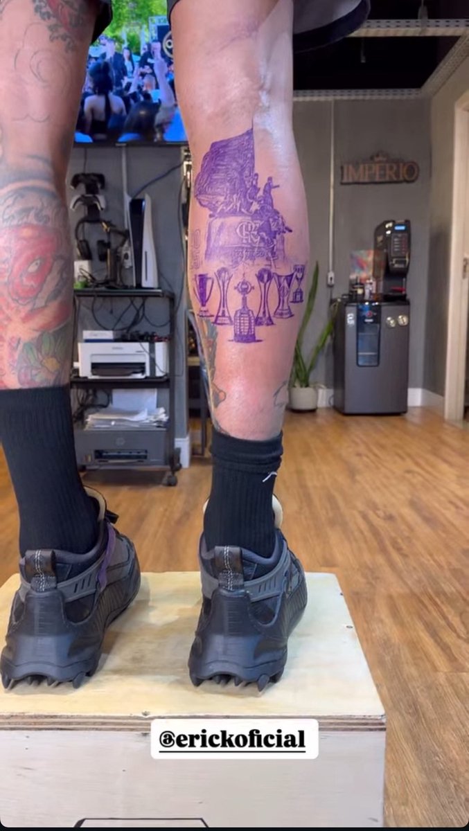 CentralFlaNacao's tweet photo. A tatuagem que o Pulgar vai fazer em homenagem ao Flamengo! https://t.co/zvzVUzOUj2