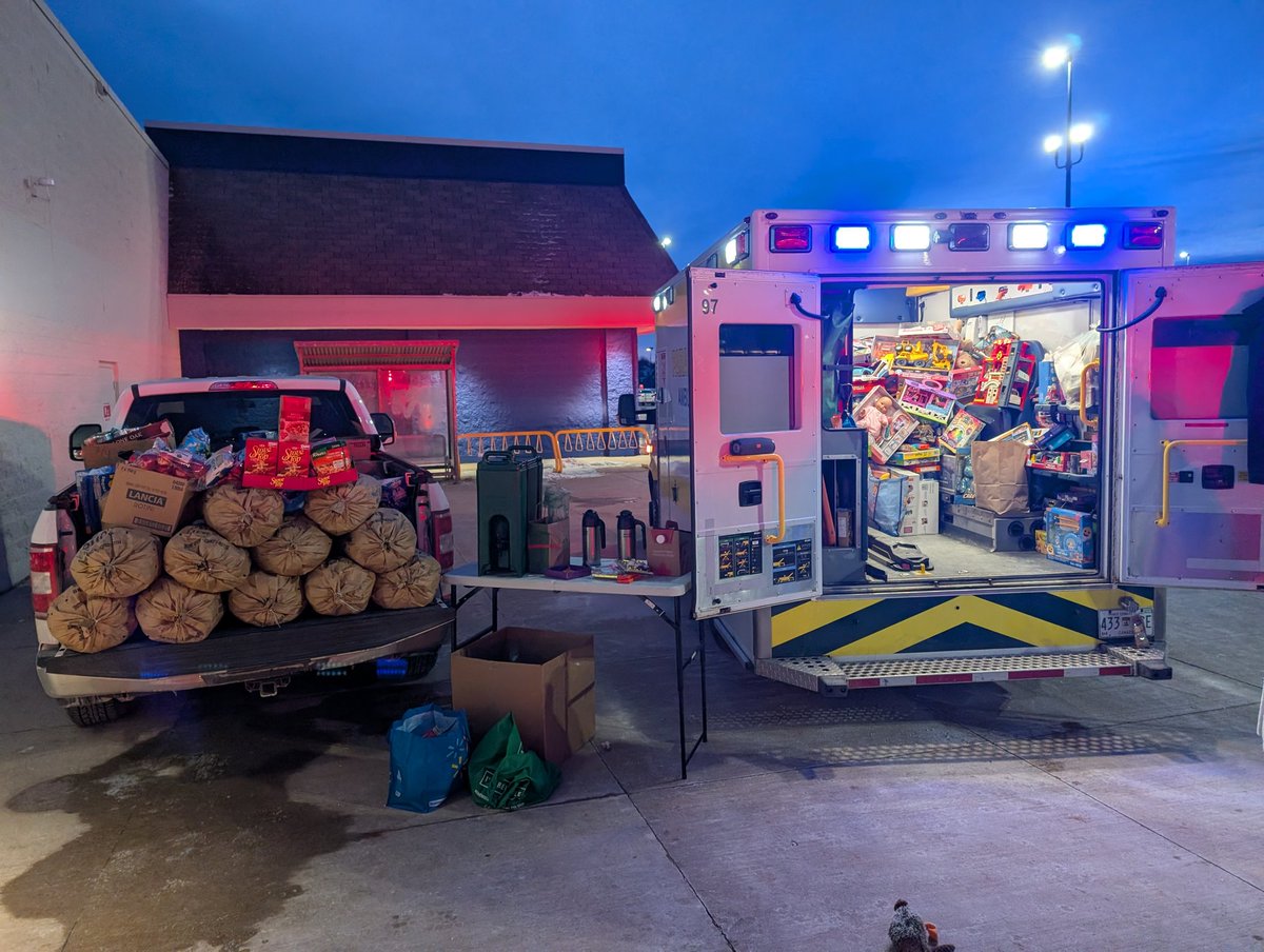 PEIMedic96's tweet photo. Another successful year of @packtheback of an ambulance.  Thank you to everyone who came out and to those who donated!! I https://t.co/8T8oyhNcw3