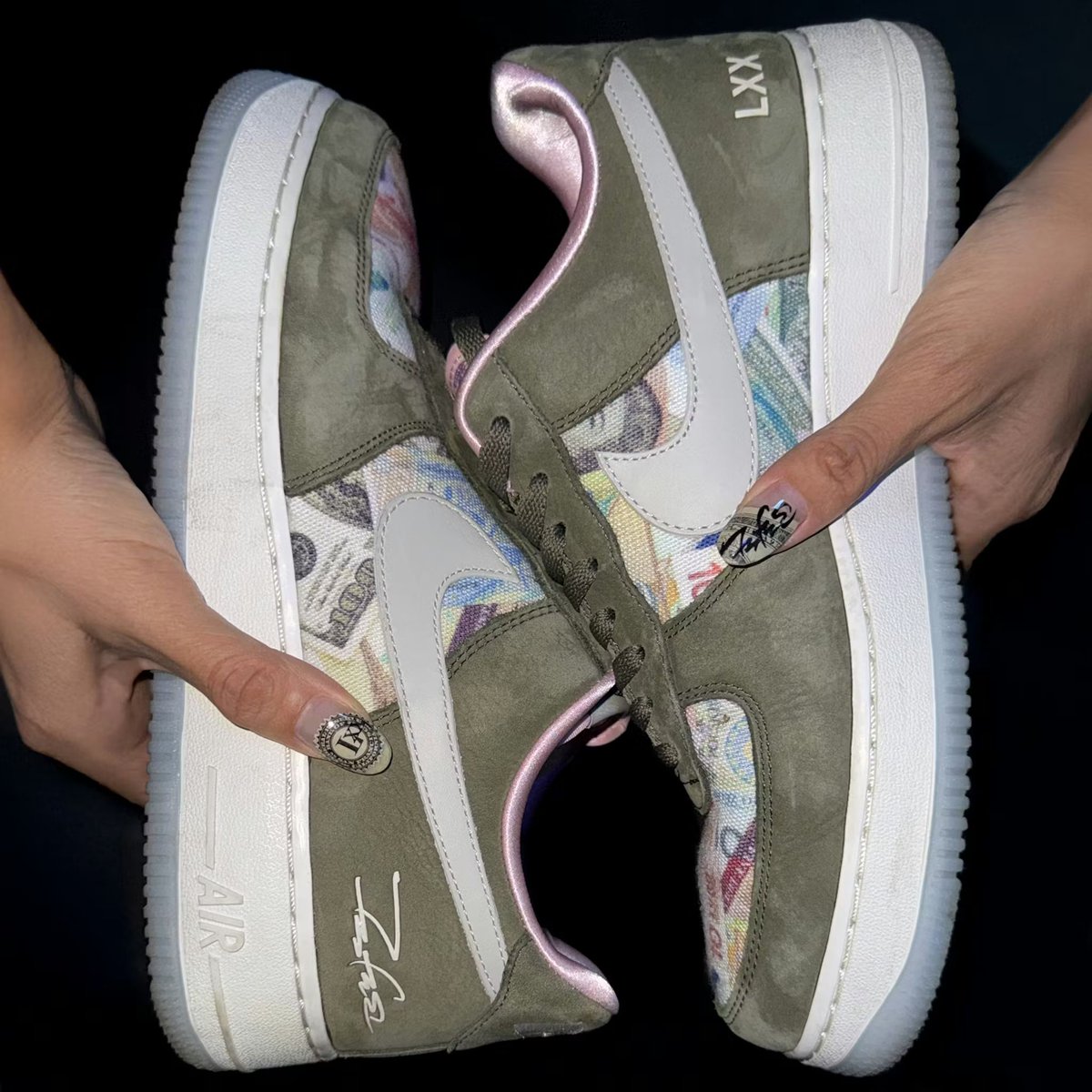 JustFreshKicks tweet media