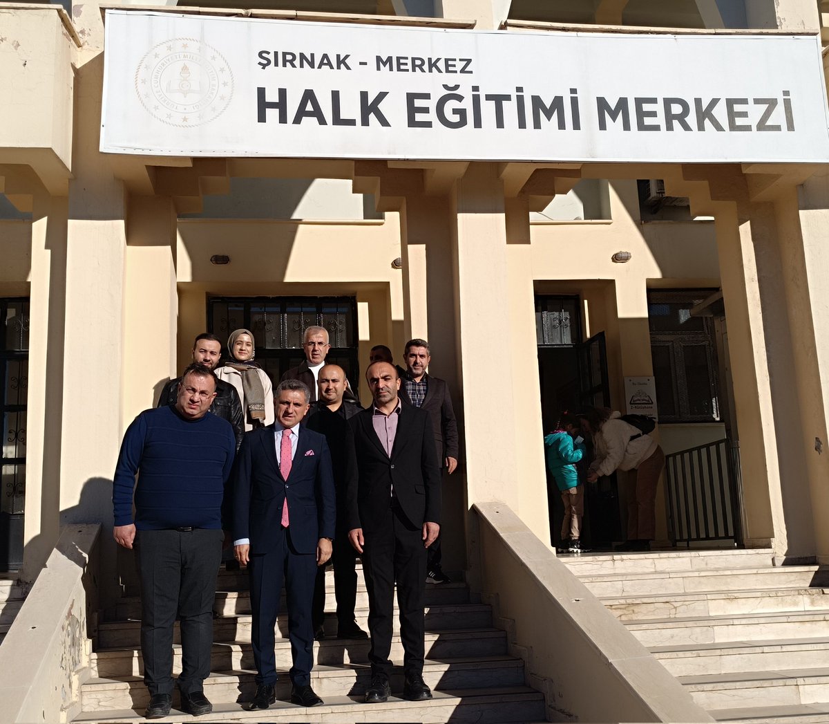 📍​İl Millî Eğitim Müdürümüz Sayın İdris NAS'ı kurumumuzda ağırlamanın mutluluğunu yaşadık. Nazik ziyaretleri ve bizleri onore eden yaklaşımlarıyla çalışma azmimizi güçlendiren Sayın Müdürümüze, ilgi ve desteklerinden dolayı teşekkür ederiz.
<a href="/sirnakmem73/">Şırnak İl Millî Eğitim Müdürlüğü</a> <a href="/idrisnas33/">İdris Nas</a>