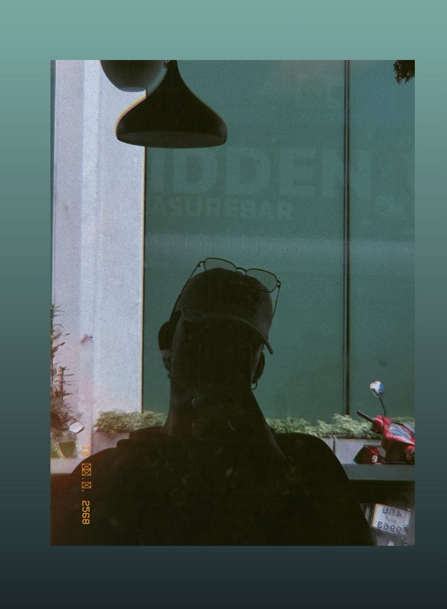 👽 tweet media