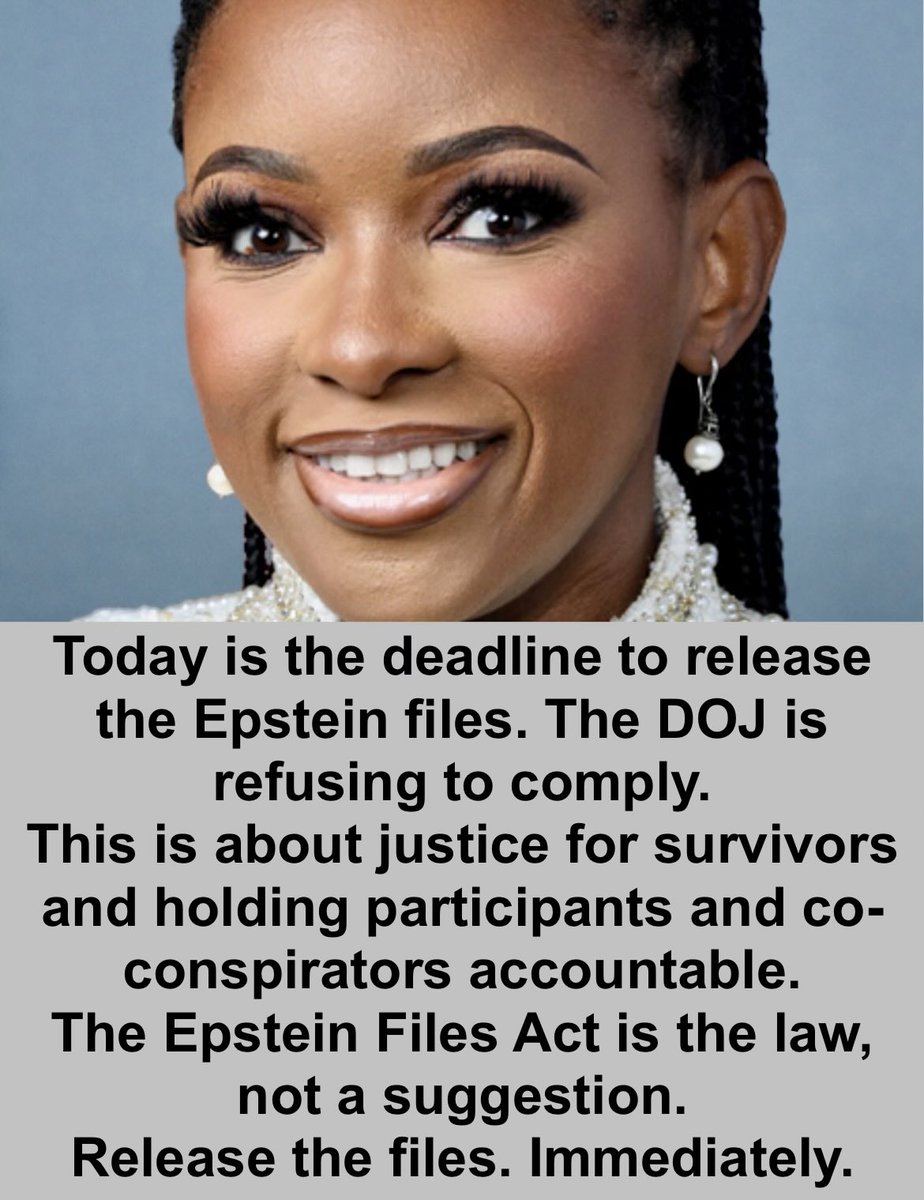 bluhue123's tweet image. Raise your hand ✋ if you SUPPORT Jasmine Crockett 💙