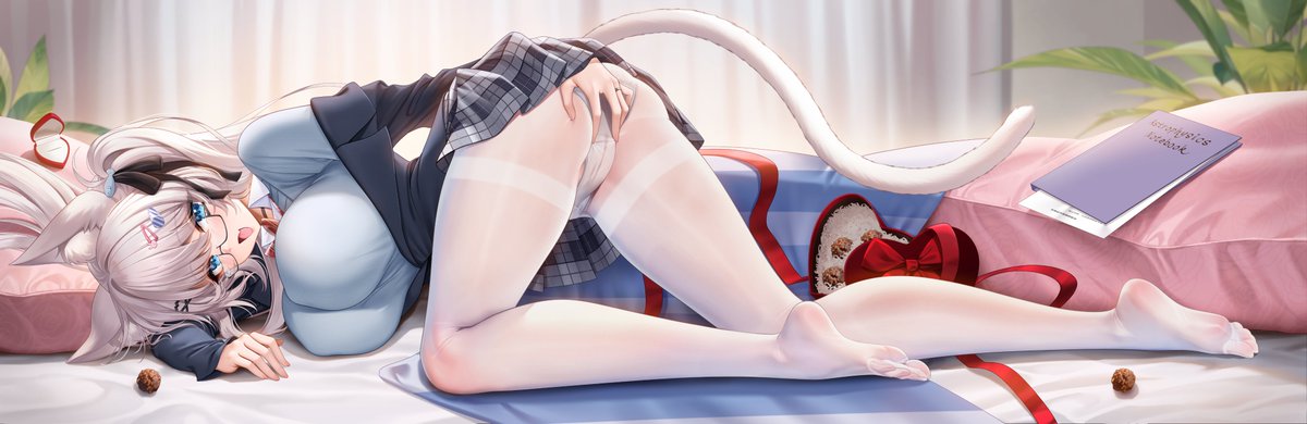 sword22_dark's tweet photo. 第四个抱枕
画师：jg
感觉有点色过头了

 #白咲べる
 #べるあーと https://t.co/nVCV6edat2