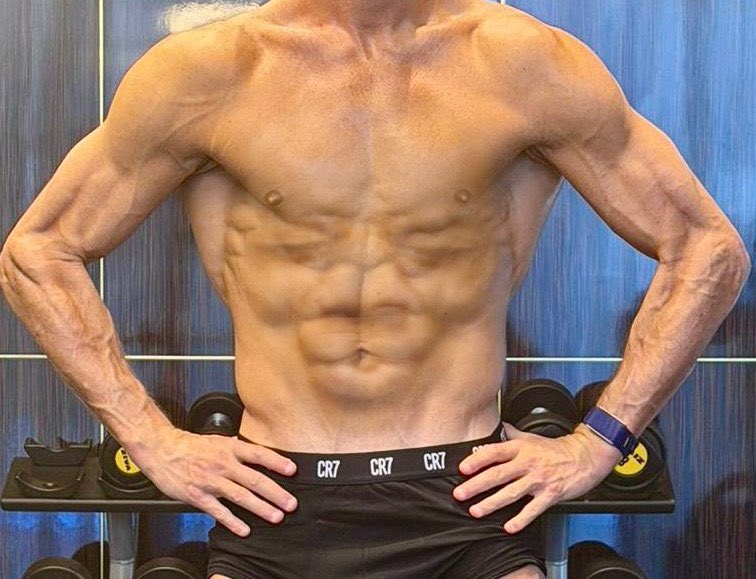 La piedra, quítasela.