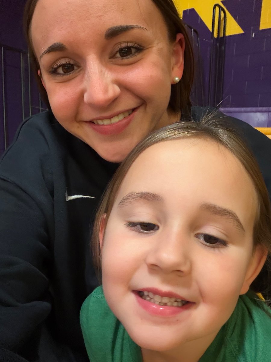 Lindsay Ledford tweet media