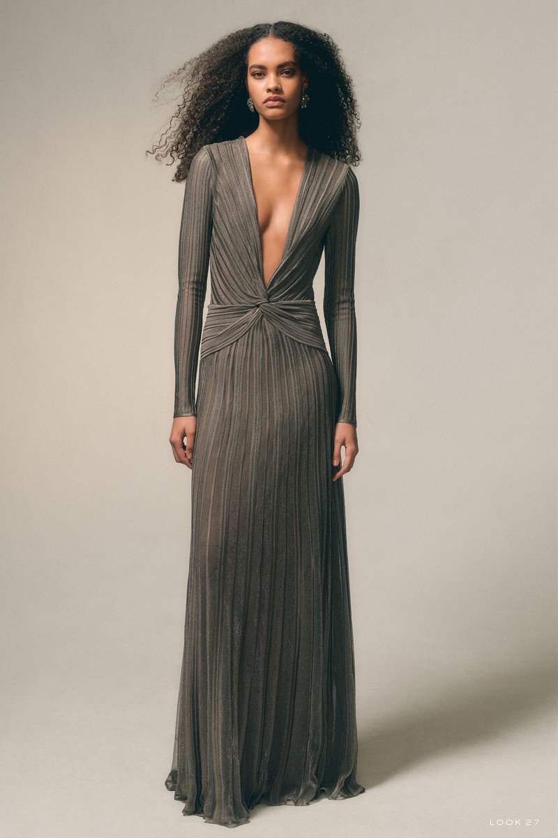 LaModeUnknown's tweet photo. Very EARTHY ✨️Ralph Lauren✨️ Pre-Fall 2026.🪡 https://t.co/rCUtozoh5T