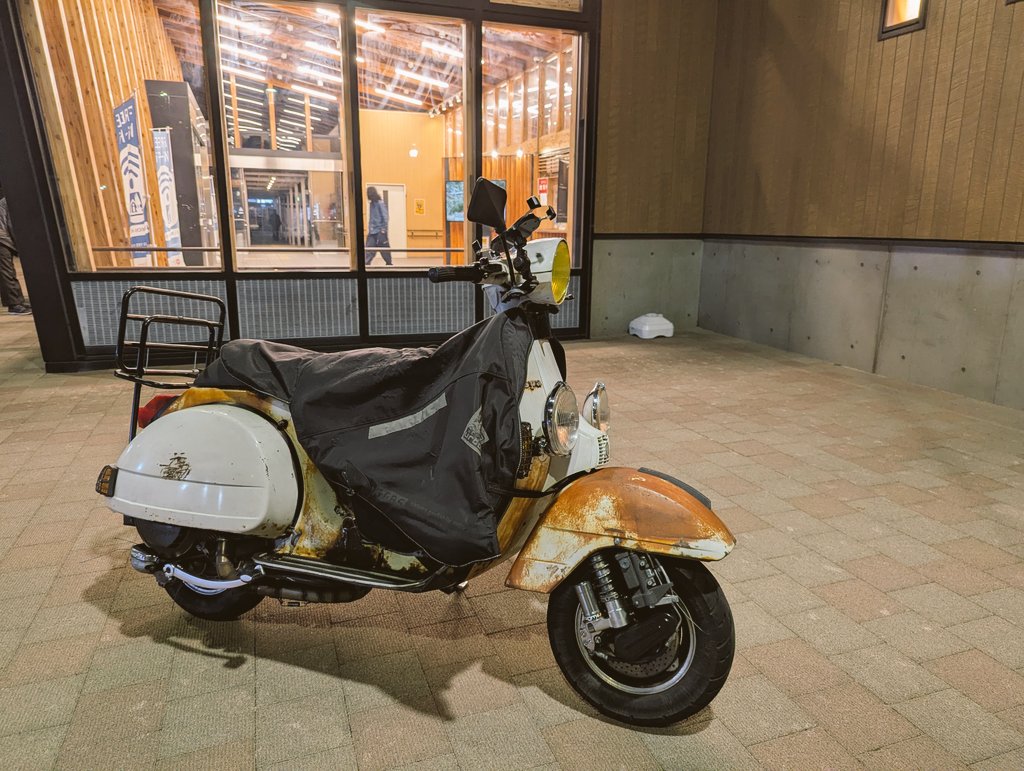 おはようございます♪(´―｀)
朝練w

#Vespa
#P200E