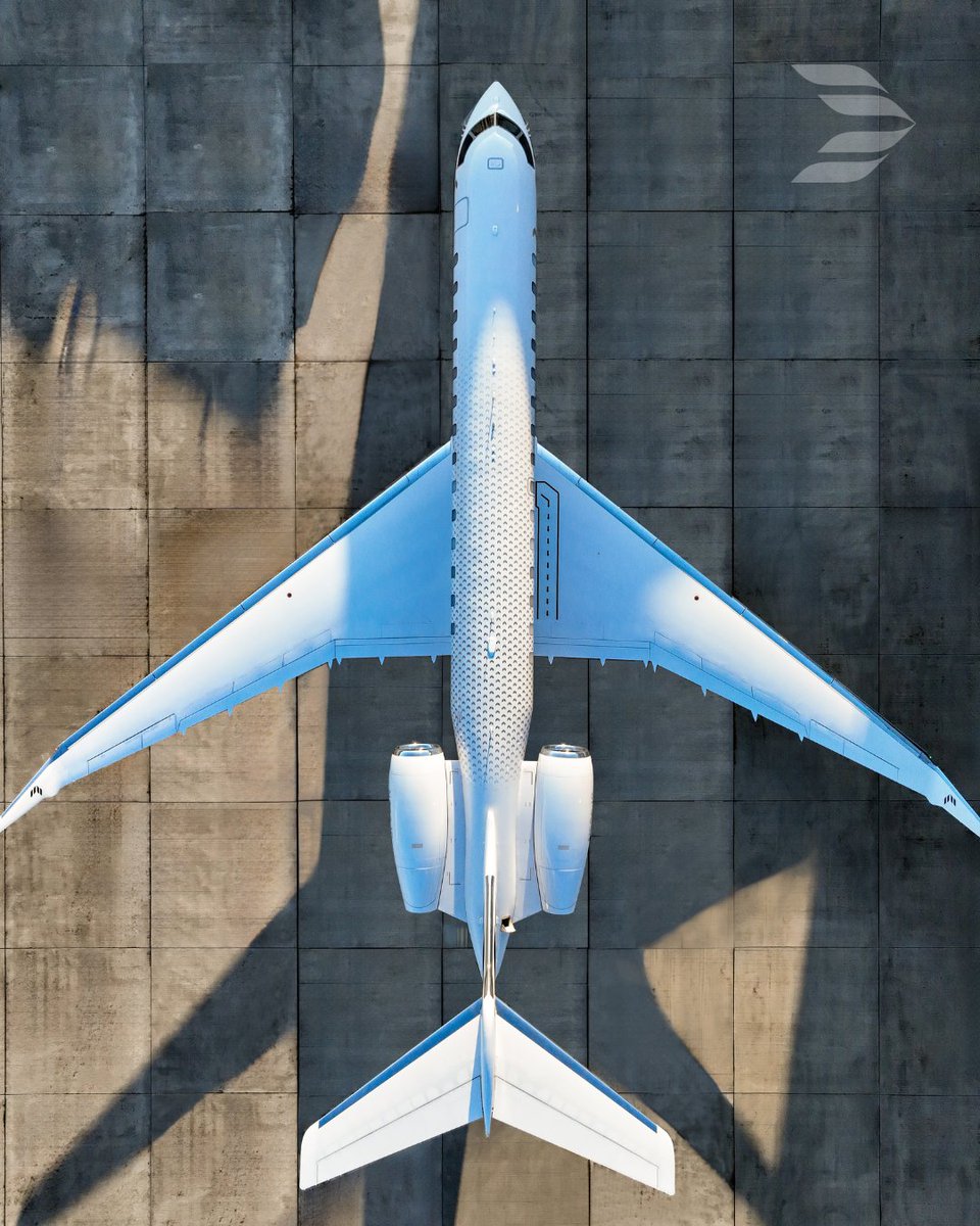 Bombardier's tweet image. The Bombardier #Global8000 has earned @FAANews certification, marking another key milestone after the entry‑into‑service of the world’s fastest business jet. 

Learn more: bit.ly/4j4bRKu

#CatchTheMach