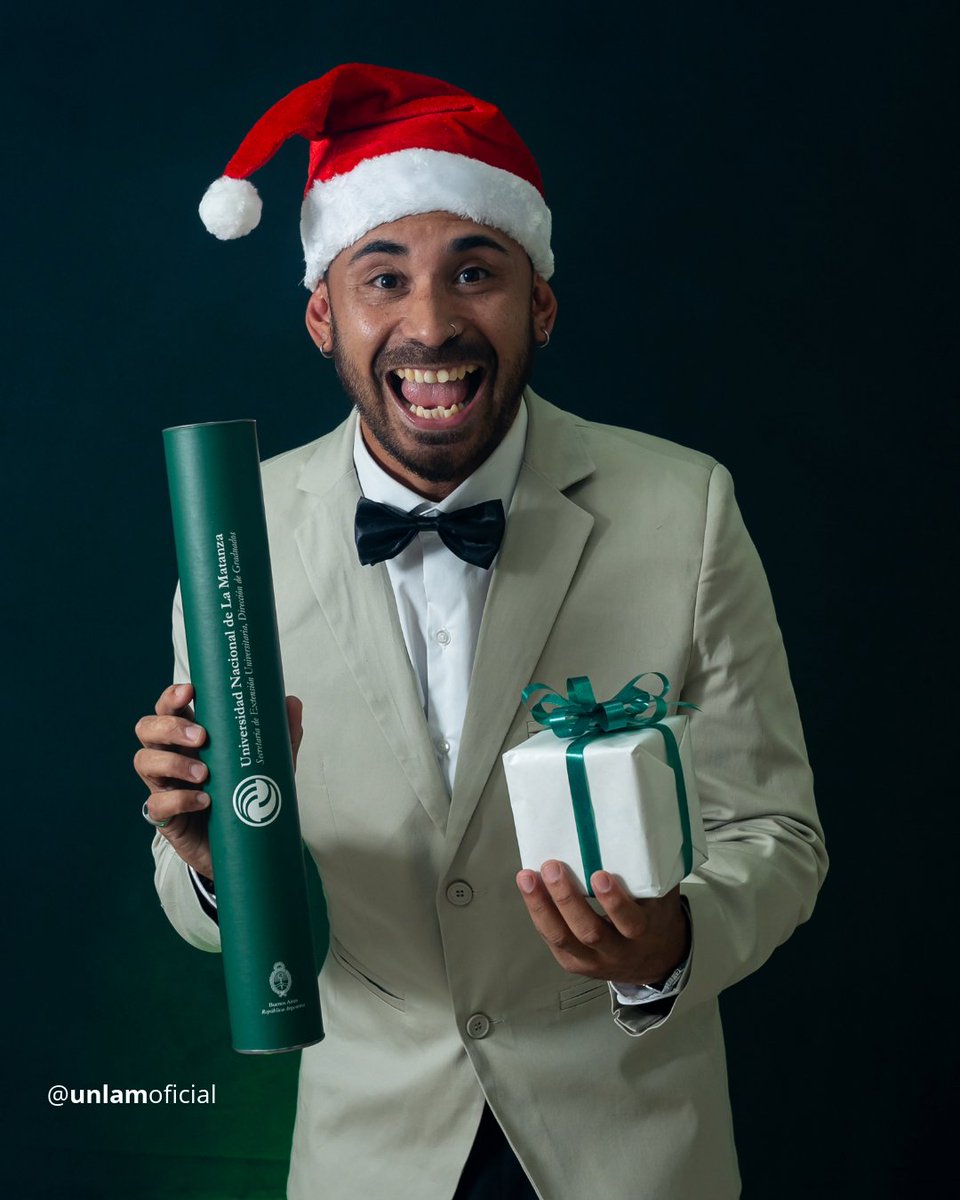 UnlamOficial's tweet photo. Momentos que quedan para siempre 📸
¡Felicitaciones graduadas y graduados! 💚
#UNLaM #graduarse #graduadas #graduados https://t.co/BNfzSv1xaa