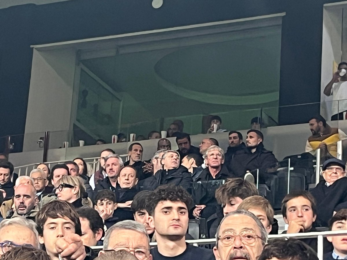 DIRECCIÓN DEPORTIVA 

⚽️ Lisandro Isei y Hans Gillhaus, nuevos jefes de scouting del Valencia, presentes en Mestalla en el partido ante el Mallorca 

🎙️ <a href="/RadioMARCA/">Radio MARCA</a>