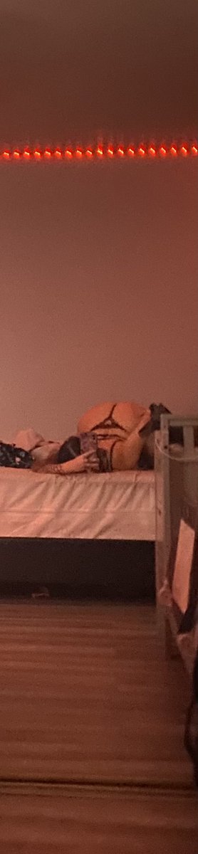 Rosexxxss's tweet photo. My hands aren’t the only thing that can clap😉 https://t.co/JKO3yzevkr