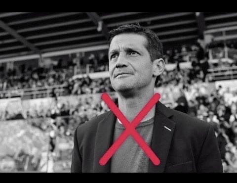 m4inter's tweet image. لاتستحق مكانة بالانتر !