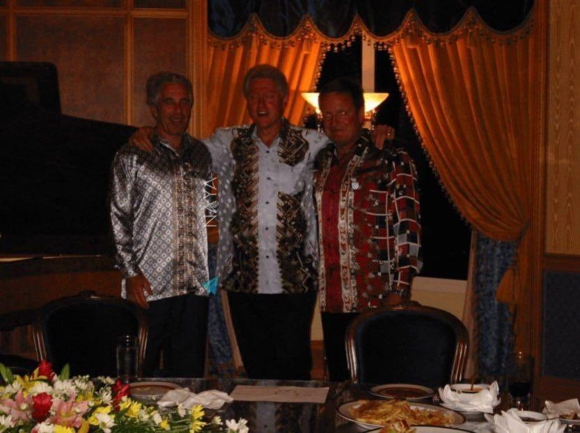 sentdefender's tweet image. Photos revealed as part of today’s release of the Epstein File by the Justice Department, show Jeffrey Epstein with both President Bill Clinton and American singer-songwriter Michael Jackson.