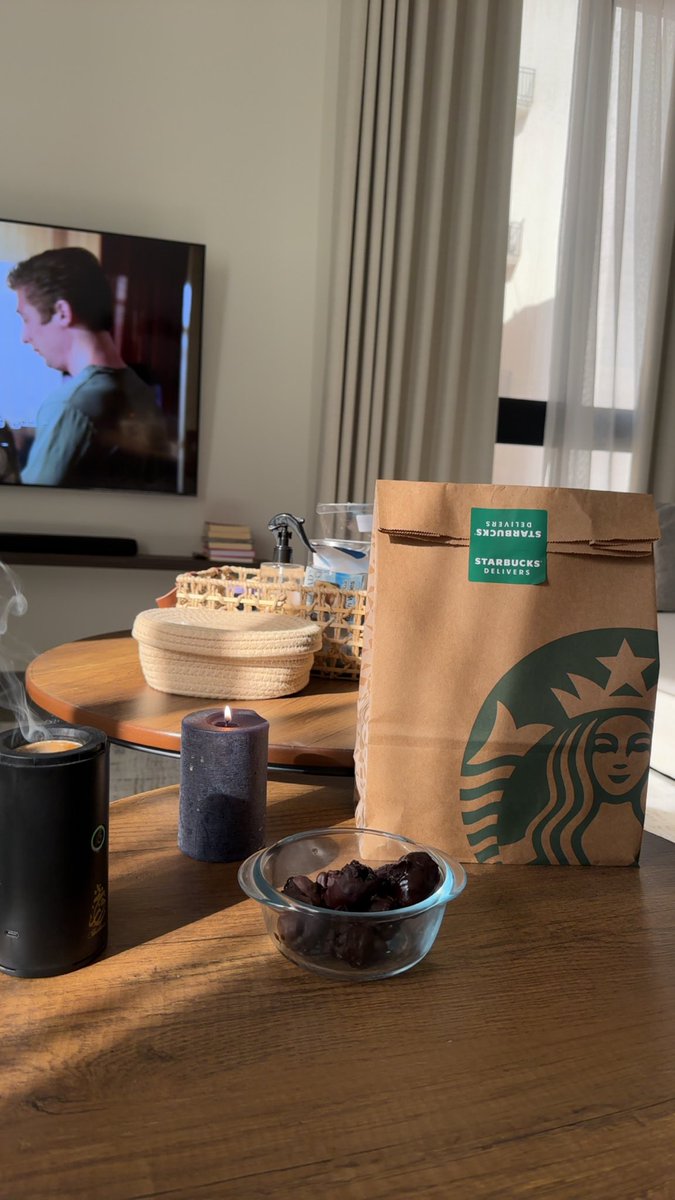 rr2e's tweet image. Happy weekend 💫