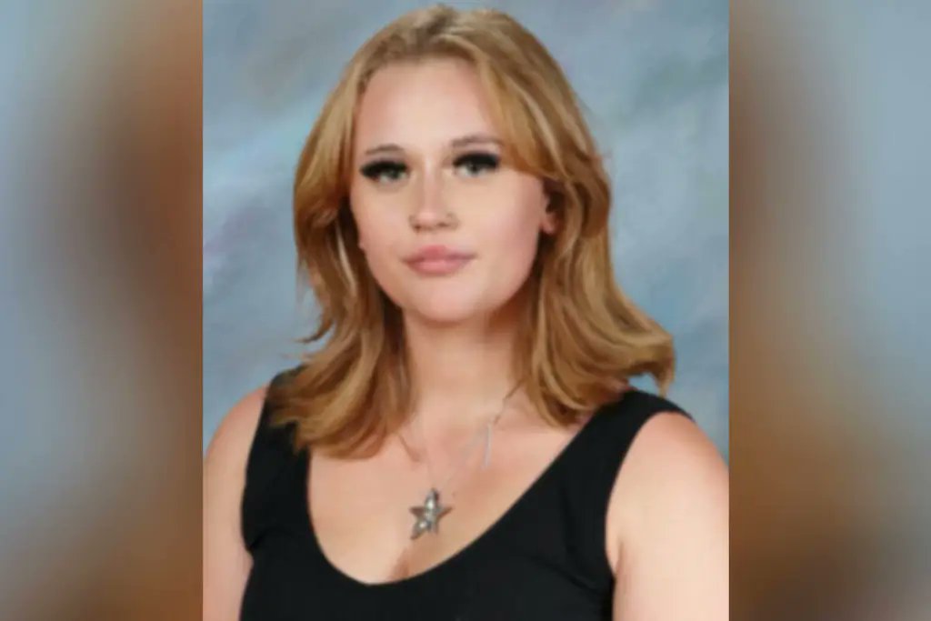 West Shore RCMP searching for missing teenage girl last seen in Colwood

Read more at: goldstreamgazette.com/2025/12/19/wes…