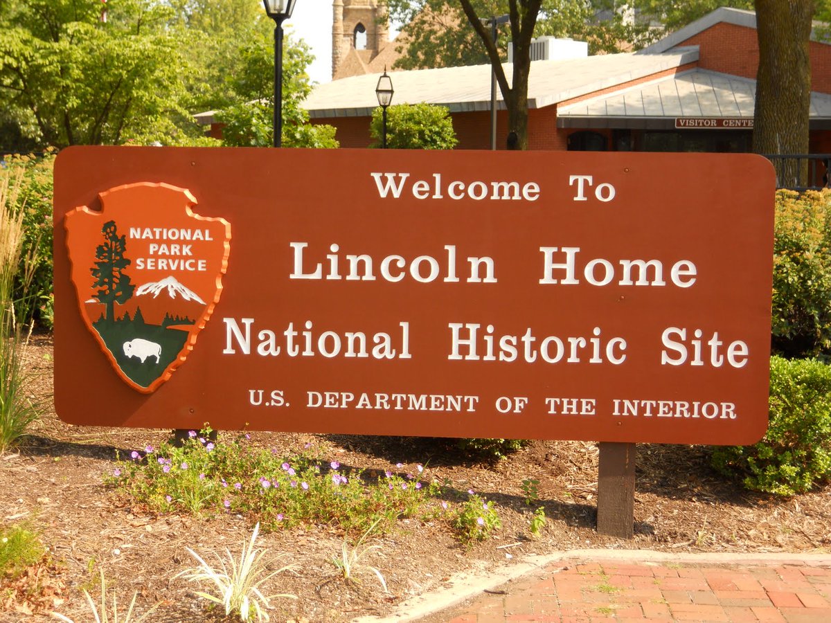At last check, no new Presidential name has been added to the Lincoln Home  National Historic Site sign in Springfield, but please keep an eye on this:, image size:1200x900