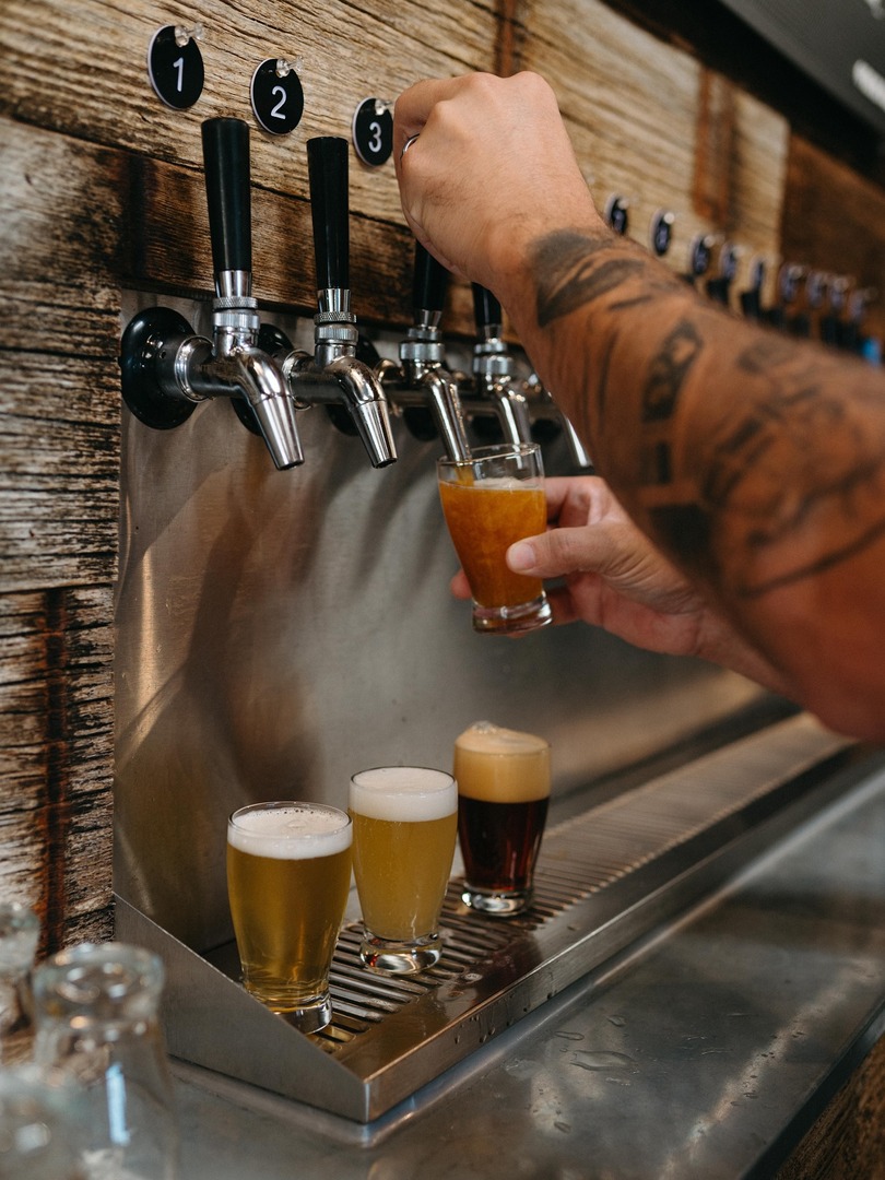 VisitNovato's tweet image. Break out your most outrageous holiday sweaters and join us at The Keg Stand Brewing Co. on December 20 from 2:00 to 8:00pm! They'll be celebrating with delicious craft beer, amazing food from Elitos Pizza, and plenty of games to keep the fun going. visitnovato.com/event/the-keg-…