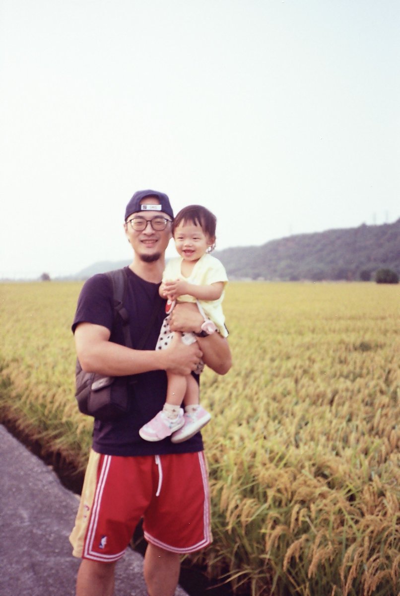 diamonback76's tweet photo. 中華民國114.12.20 🇹🇼 #travel 
底片 |  外埔
傍晚忘憂谷散散步。
_________________________
C35 ,Kodak 250D https://t.co/X87UMtvcJl