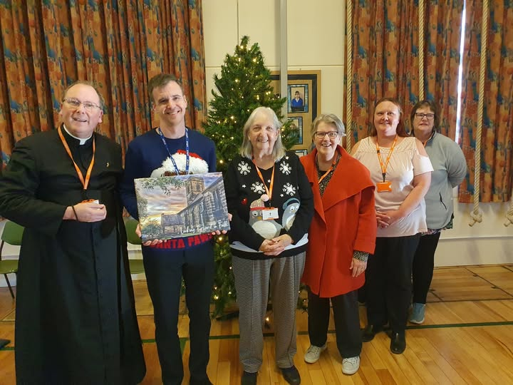 frrobertwhart's tweet photo. Today we said thank you and farewell to Mr Swift.

Every blessing on the path ahead!

@LeeNSwift82, @StHelCEPrimary, @enhance_trust, @LeedsAnglicanEd https://t.co/cDlEpLCB7n