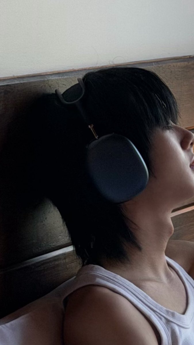 ชอบนะ เวลาที่เราฟังเพลงเดียวกัน

#savewrg
