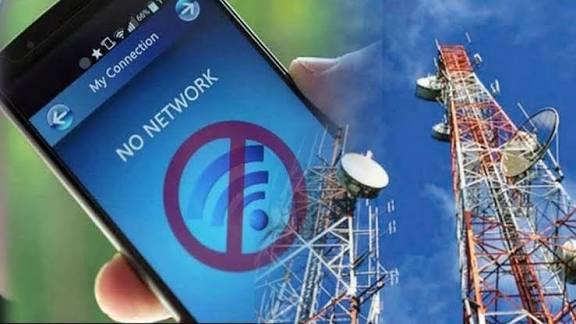 پچھلے ایک ماہ سے مسلسل فائبر نیٹ بہت سلو ہوگیا ہے پہلے تو نیٹ ورک کمپنیوں کی یوزرز یہ شکایت کرتے عام پائے جاتے تھے لیکن اب فائبر نیٹ وائی فائی استعمال کرنے والے بھی نیٹ کی سلو ترین اسپیڈ سے شدید متاثر ہیں
ایک طرف ہم اس ملک کو جدید IT ٹیکنالوجی کیلئے ایکسپورٹ hub بنانا چاہتے ہیں