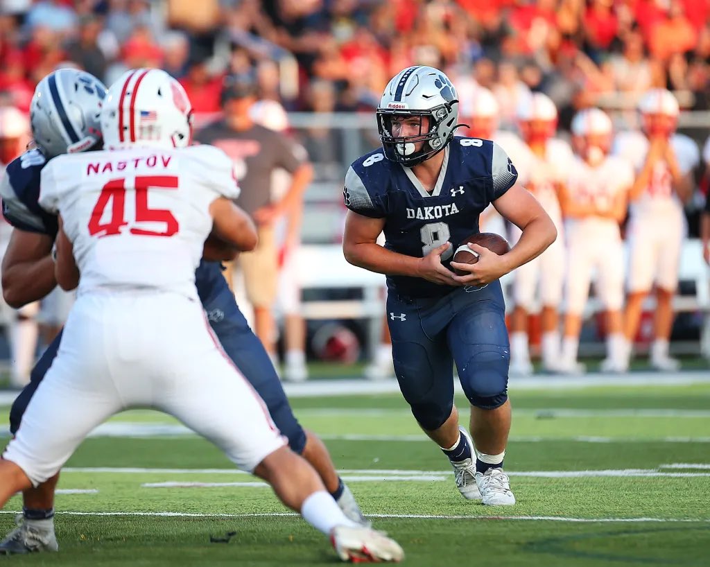 DakotaFootball's tweet image. DAKOTA FOOTBALL COMMUNITY 

Everyone tune into ESPN2 tomorrow at 4pm to support Brady Hamby and Ferris State as they compete for a National Championship vs Harding! 

Discipline &amp;amp; Toughness, bring it home🏆 @hamby_brady