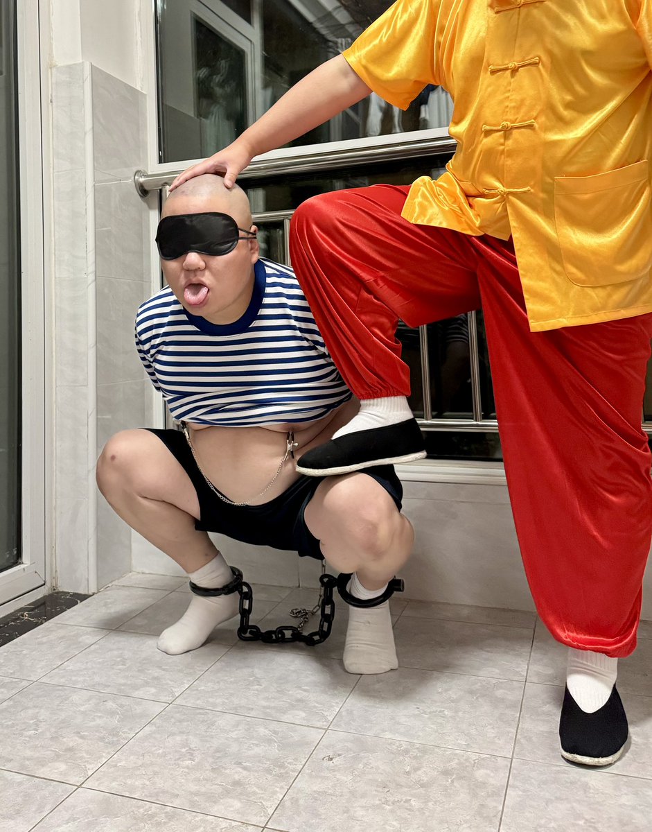 Taibuxie's tweet photo. 光头囚狗(一)
@RubberJerry2023 
如果能突破50转发，会有下一篇哦 https://t.co/6iAWlmxNDH
