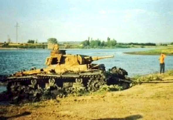 TRUFAULT's tweet image. En 2008 aparecía este #PanzerIII en un río de #Ucrania.
🇺🇦💥
#Ucrania #WW2 #WWII